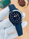 Black Rubber Strap Watch for Men with Date Window